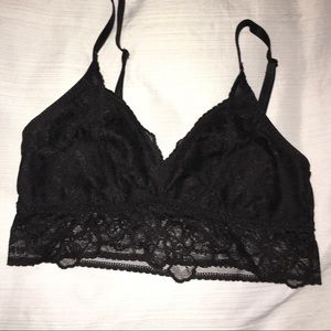Black lace VS bralette